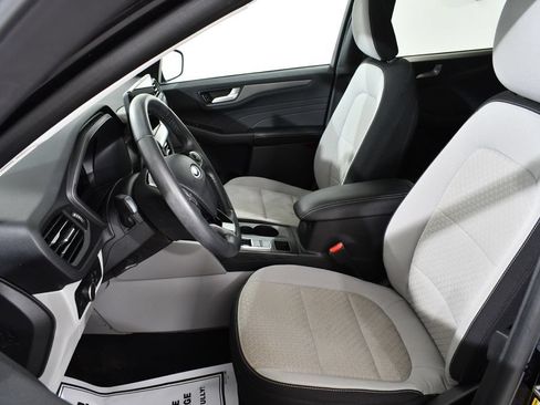Used 2023 Ford Escape Active w/ Tech Pack #2 AWD/4WD image 6