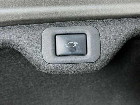 Used 2019 Lexus ES 300h w/ Accessory Package 2 FWD image 31