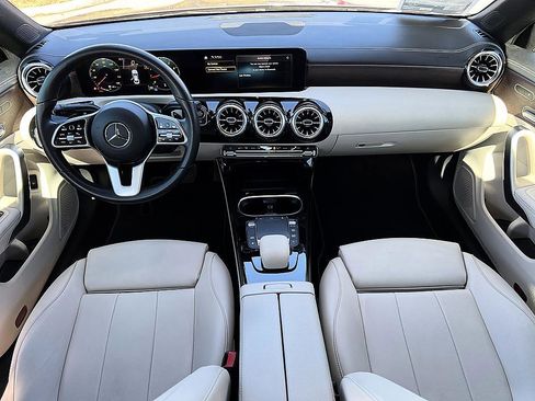Used 2022 Mercedes-Benz CLA 250 CLA 250 image 18