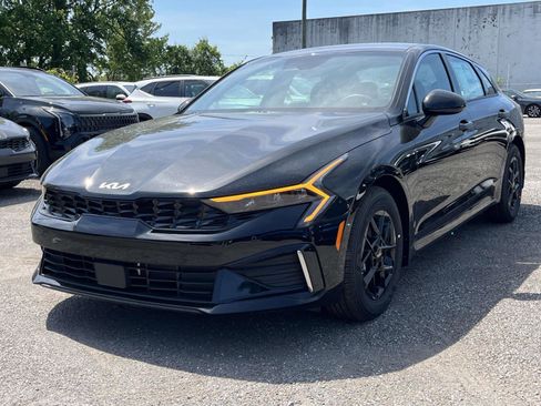 New 2026 Kia K5 LXS FWD image 3