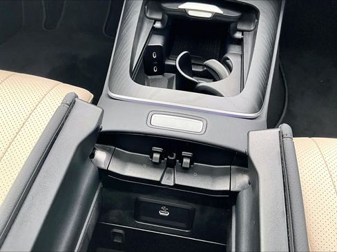 Certified 2025 Mercedes-Benz E 350 4MATIC Sedan image 35