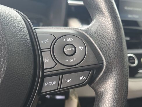 Used 2022 Toyota Corolla LE FWD image 20