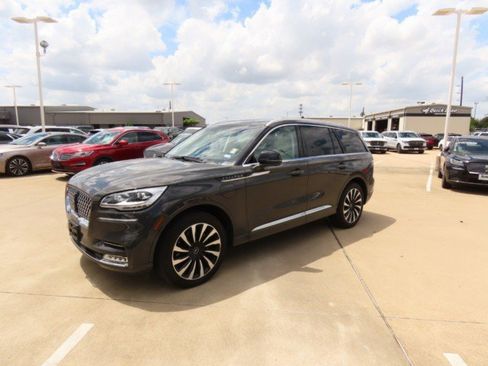 Used 2023 Lincoln Aviator Black Label Grand Touring w/ Class IV Trailer Tow Package image 2