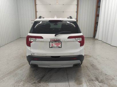 Used 2023 GMC Acadia SLE w/ Driver Convenience Package