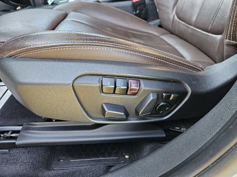 Used 2018 BMW X1 xDrive28i image 11