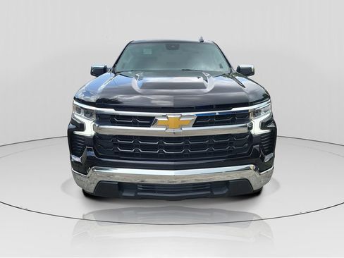 Used 2025 Chevrolet Silverado 1500 LT RWD image 2
