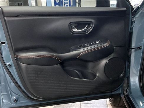 Used 2025 Honda HR-V Sport image 9