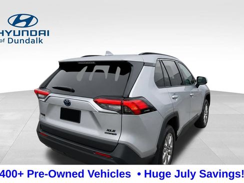 Used 2023 Toyota RAV4 XLE AWD/4WD image 5