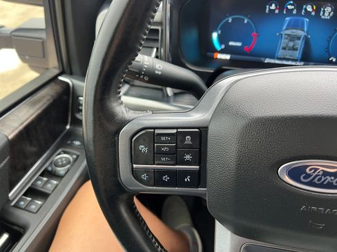 Used 2023 Ford F250 Lariat w/ Lariat Ultimate Package AWD/4WD image 36