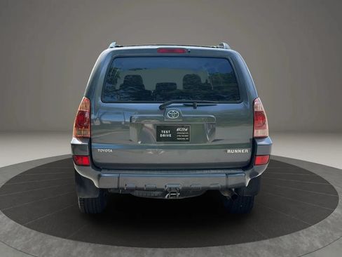 Used 2005 Toyota 4Runner SR5 RWD image 5