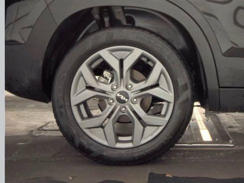 Certified 2026 Kia Seltos LX FWD image 10