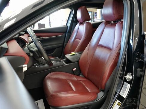 Used 2020 MAZDA MAZDA3 Hatchback w/ Premium Package image 3