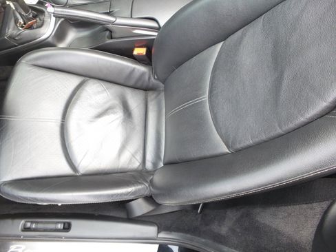 Used 2005 Porsche Boxster S image 26