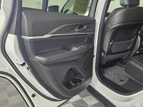 New 2026 Jeep Grand Cherokee Limited AWD/4WD image 32