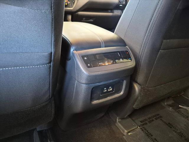 Used 2024 Nissan Pathfinder SV FWD image 23