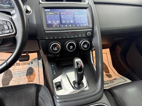 Used 2018 Jaguar E-PACE SE AWD/4WD image 36