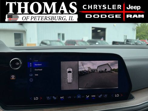 Used 2026 Chevrolet Suburban High Country AWD/4WD image 21