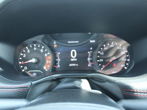 Used 2024 Jeep Compass Trailhawk image 18