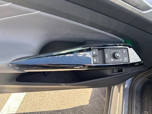 Used 2024 Volkswagen ID.4 S RWD image 18
