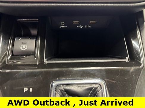 Used 2022 Subaru Outback Premium image 18