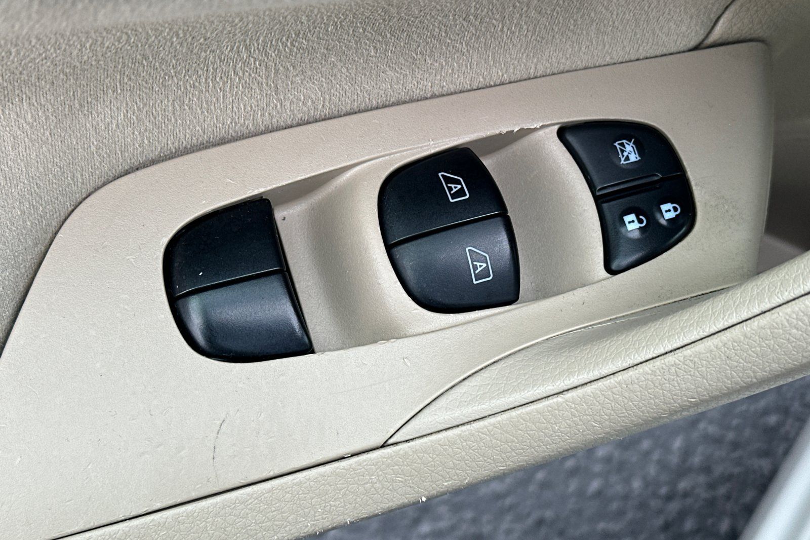 Used 2014 Nissan Altima 2.5 SV w/ Convenience Package FWD image 13