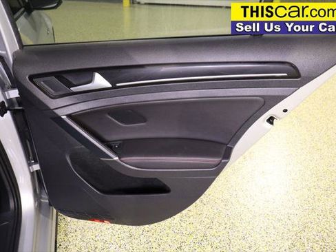 Used 2015 Volkswagen GTI SE image 29