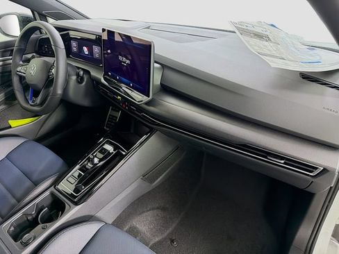 New 2026 Volkswagen Golf AWD/4WD image 31