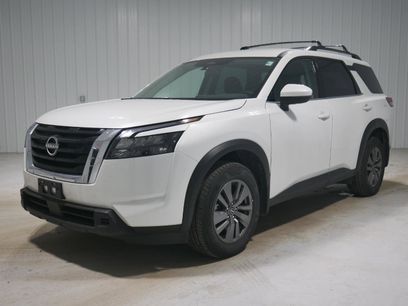 Used 2025 Nissan Pathfinder SV