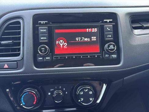 Used 2022 Honda HR-V LX image 22