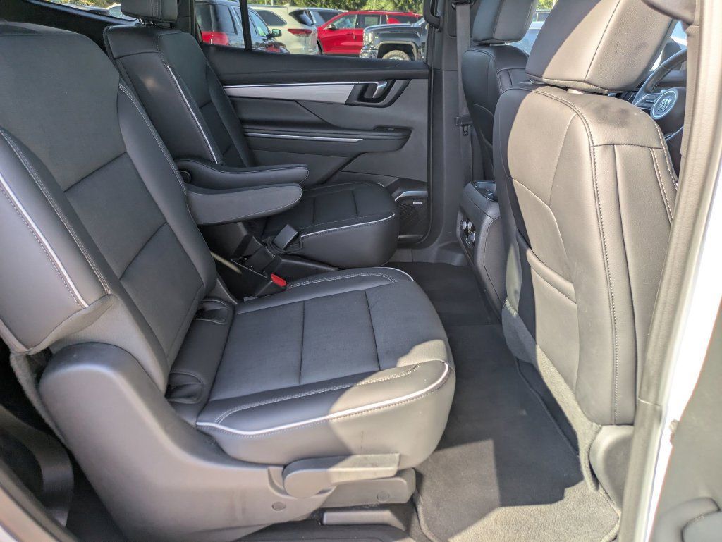 Used 2026 Buick Enclave Preferred FWD image 30