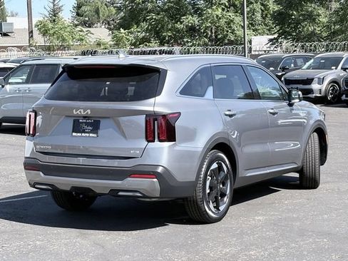 New 2026 Kia Sorento EX FWD image 2