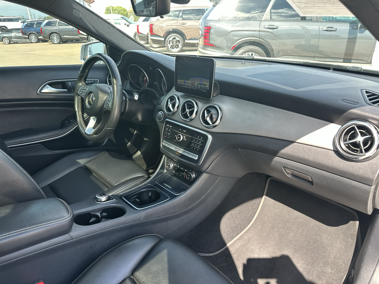 Used 2018 Mercedes-Benz GLA 250 4MATIC w/ Premium Package image 6