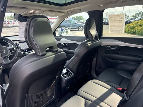 Certified 2023 Volvo XC90 B5 Core w/ Protection Package Premier AWD/4WD image 31