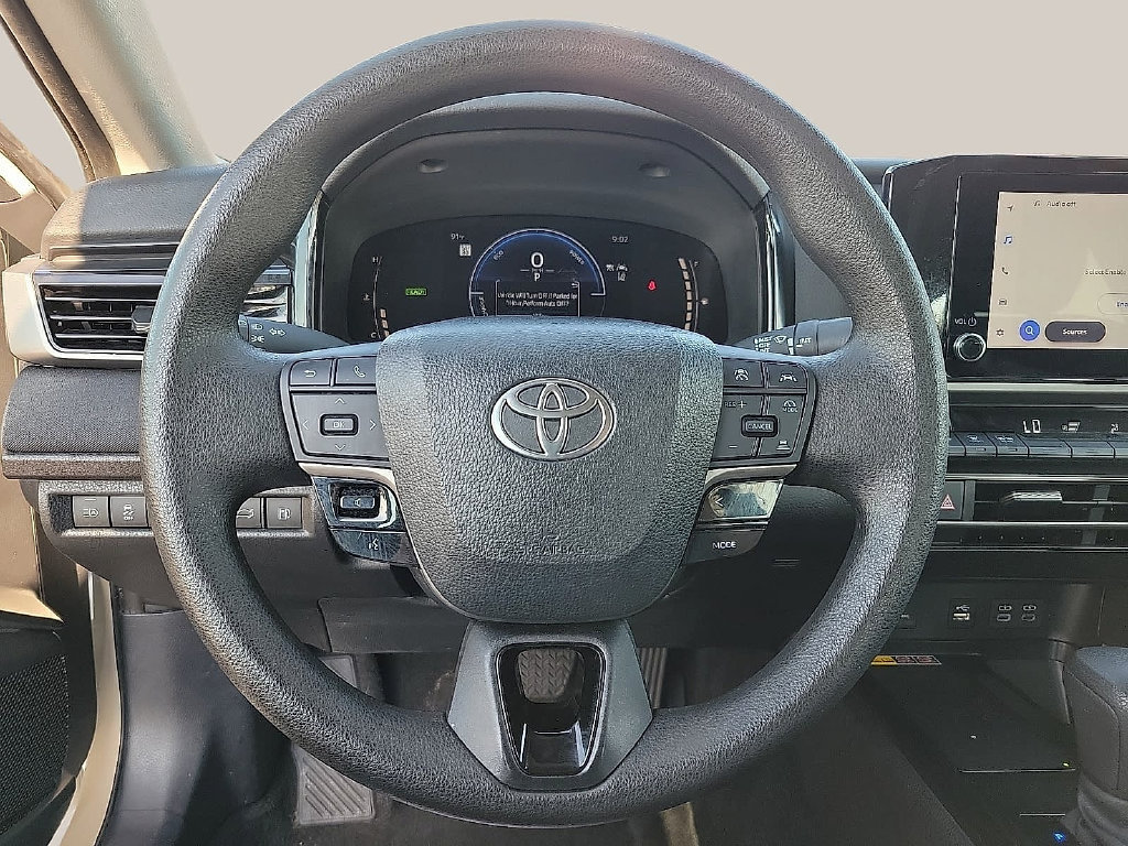 Used 2025 Toyota Camry LE FWD image 20
