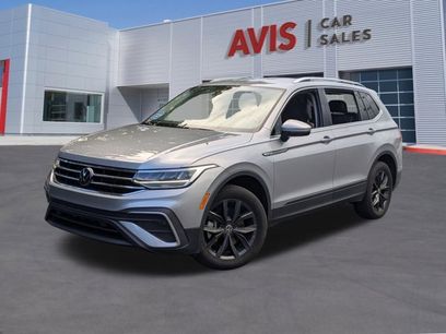 Used 2024 Volkswagen Tiguan SE