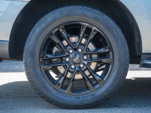 Used 2022 Ford Expedition XLT AWD/4WD image 26