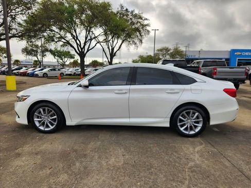 Used 2022 Honda Accord LX image 4