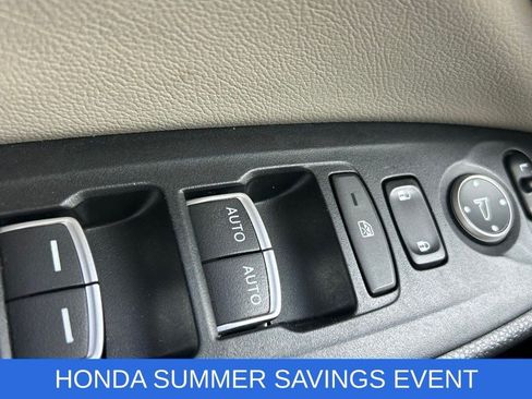 Used 2018 Honda Accord EX image 18