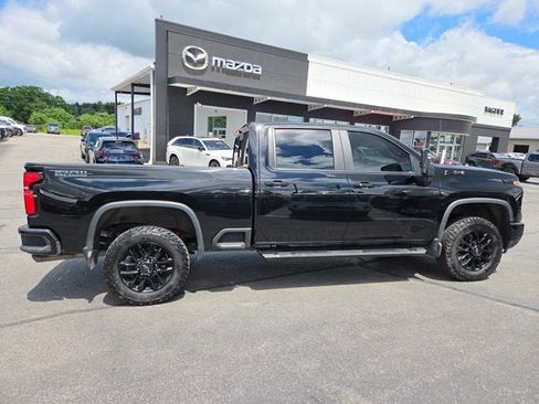 Used 2025 Chevrolet Silverado 2500 LT w/ Trail Boss Package AWD/4WD image 6
