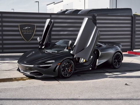 Used 2020 McLaren 720S image 16