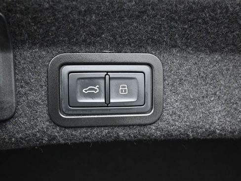 Used 2021 Audi A6 3.0T Premium Plus image 17