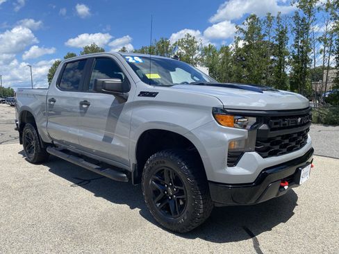 Used 2024 Chevrolet Silverado 1500 Custom Trail Boss w/ LPO, Dark Essentials Package AWD/4WD image 3