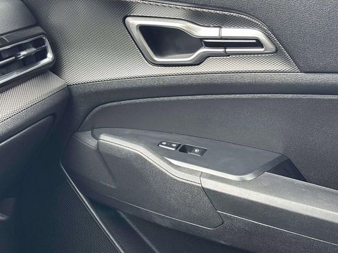 Used 2024 Kia Sportage LX image 26