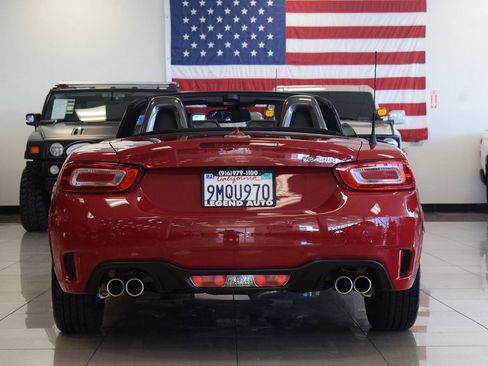 Used 2020 FIAT 124 Spider Abarth w/ Convenience Group RWD image 6