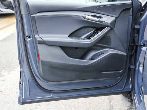 Used 2025 Audi Q6 e-tron Premium w/ Convenience Package image 21