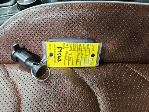 Used 2024 Volkswagen Tiguan SEL R-Line image 53