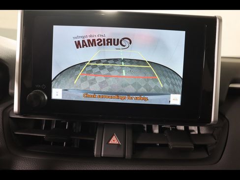 Used 2025 Toyota RAV4 XLE w/ Convenience Package image 25