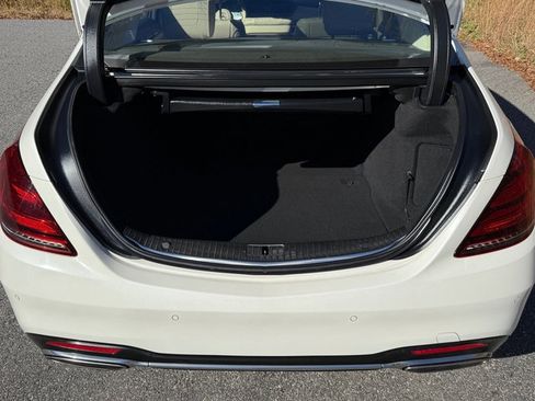 Used 2020 Mercedes-Benz S 560 Sedan image 22