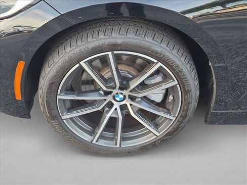 Used 2022 BMW 330i Sedan w/ Driving Assistance Package RWD image 25