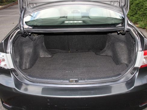 Used 2012 Toyota Corolla LE FWD image 15